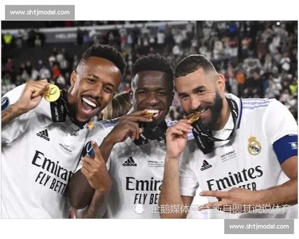 国家德比尖刀！维尼修斯 6 过 5 成 + 1 关键传球统治左路